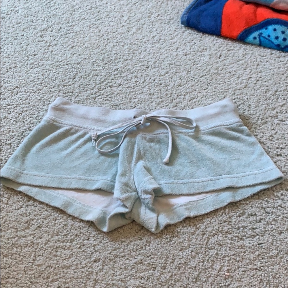 Hard tail shorts
